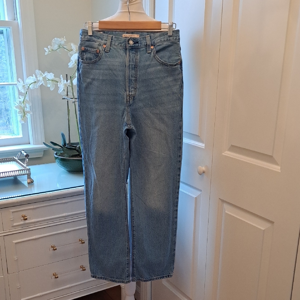 Levi's Womens Premium Ribcage Straight Light Stretch Wash Wide Leg Jeans 29‎